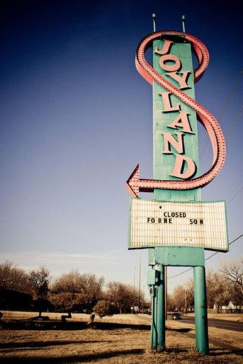 Cartel de Joyland: Reliving the Memories