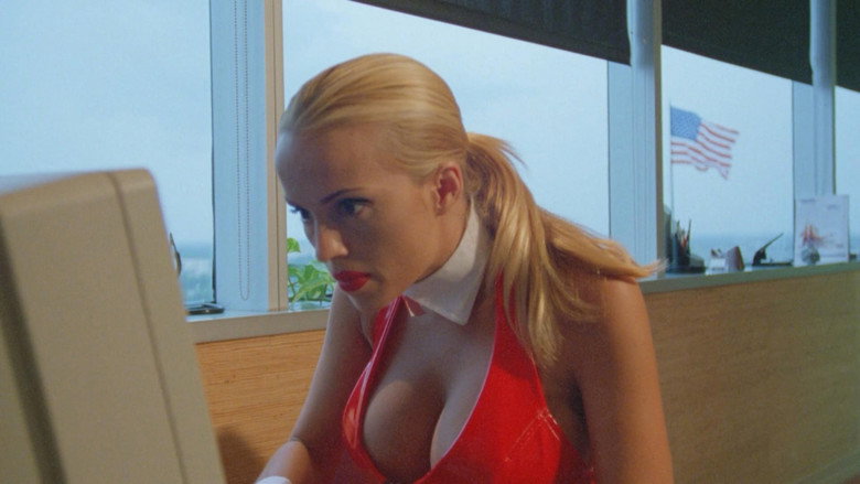 Fotograma de L.E.T.H.A.L. Ladies: Return to Savage Beach