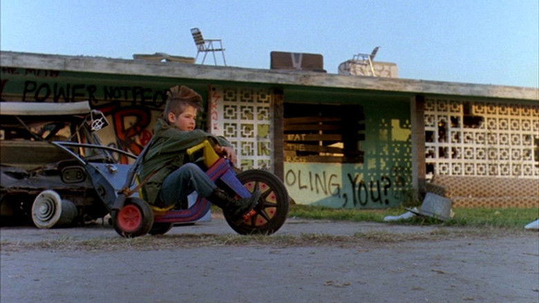 Fotograma de Suburbia
