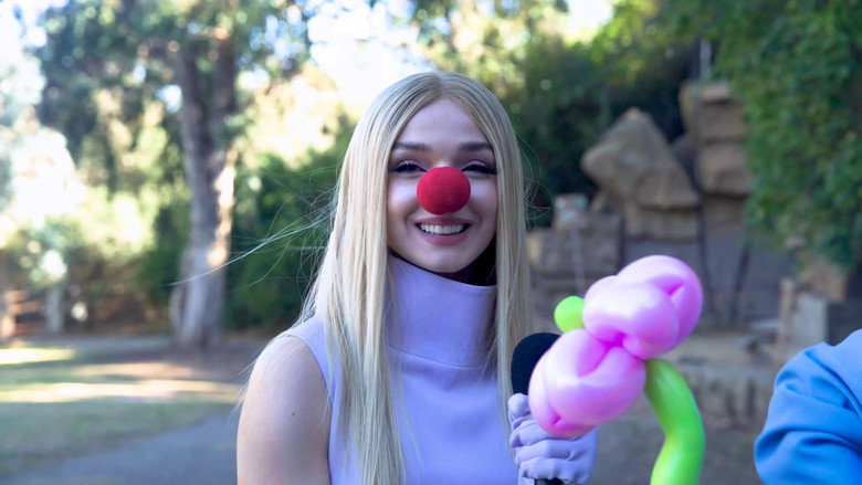 Fotograma de Improbably Poppy