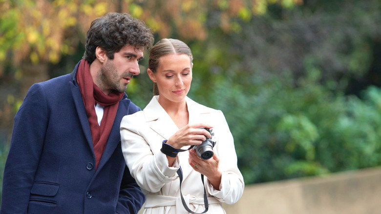 Fotograma de A Paris Proposal