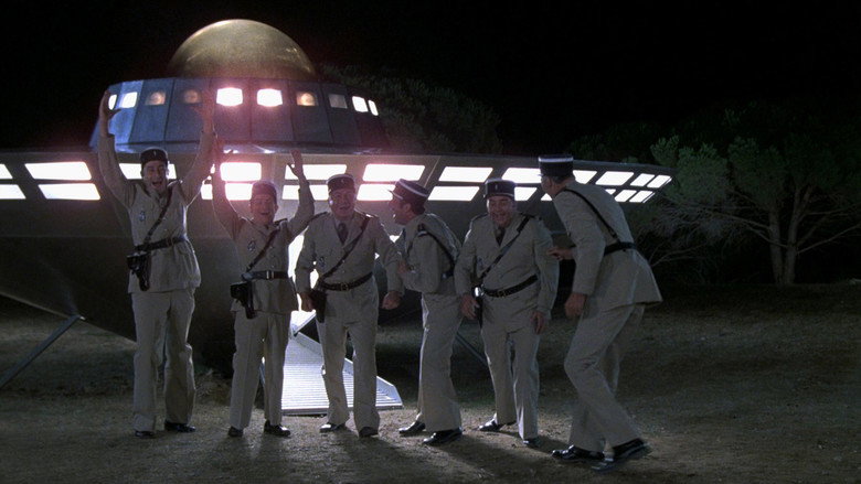 Fotograma de El gendarme y los extraterrestres