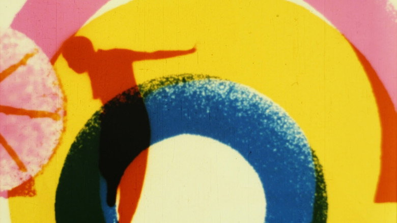Fotograma de Rainbow Dance