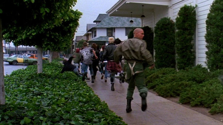 Fotograma de Suburbia