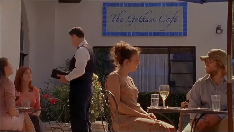 Fotograma de Gotham Cafe
