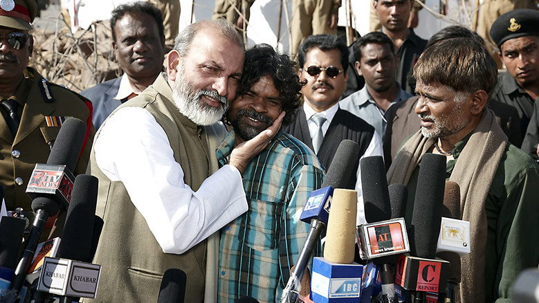 Fotograma de Peepli Live