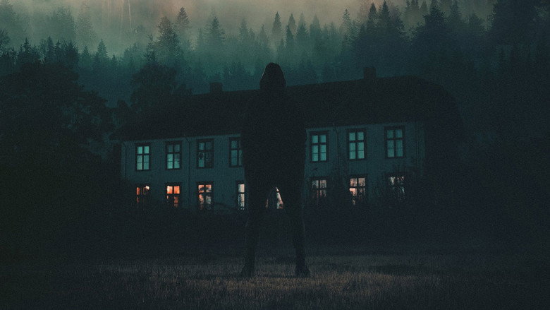 Fotograma de Dark Windows